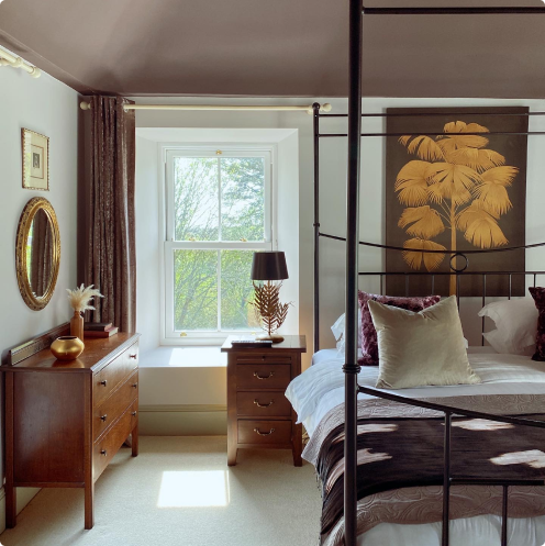 Brown Dunowen suite.